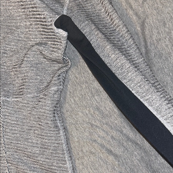 Lululemon Jacket - Picture 4 of 7